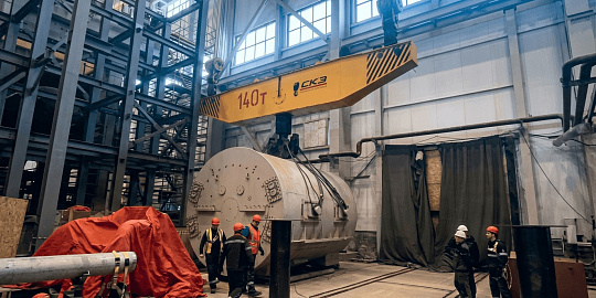 Строители Нацпроектстроя установили турбогенератор на ТЭС «Туймаада» 