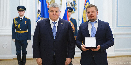 Работника Нацпроектстроя отметили высокими наградами