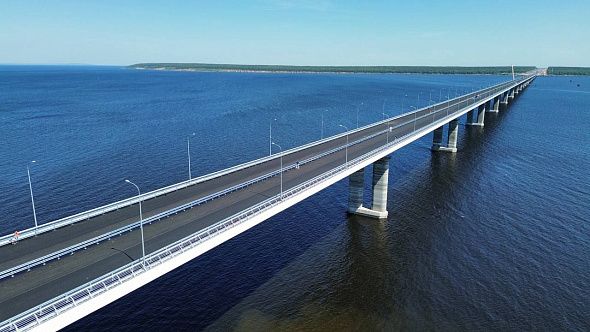 Мостовой переход через реку Волгу на обходе г. Тольятти