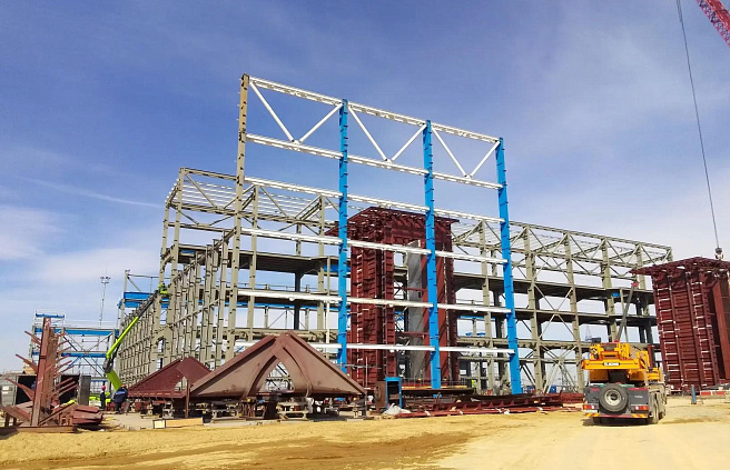 Монтаж металлоконструкций главного корпуса Свободненской ТЭС — копия.jpeg