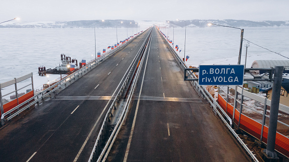 Мостовой переход через реку Волгу в Казани