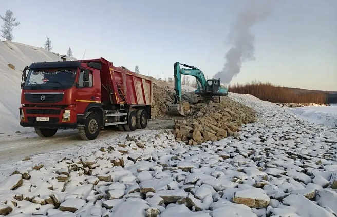 В Амурской области компании Нацпроектстроя укрепят берег реки Нюкжи вдоль участка БАМа.jpg
