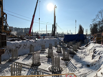 Natsproektstroy begins to assemble the overpass slipway on Dudinka Street