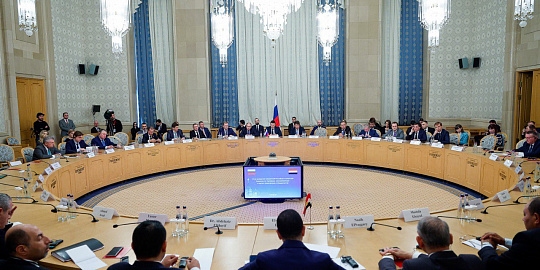 Le Groupe de sociétés Natsproektstroï à la commission russo-égyptienne
